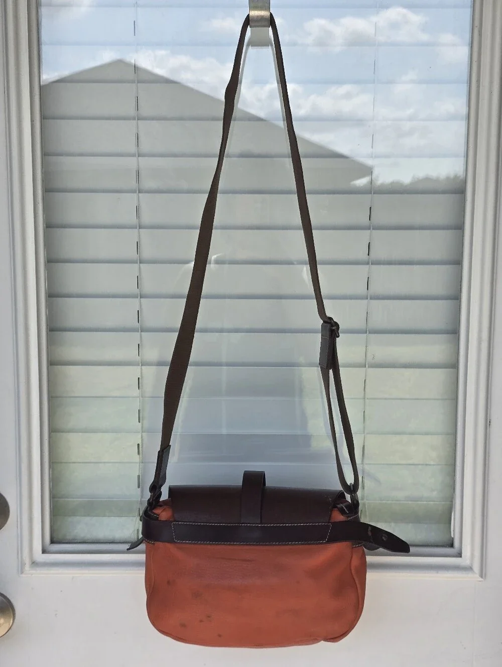 Dooney & Bourke Italy Leather Crossbody Messenger Bag Vintage Old Money Y2k